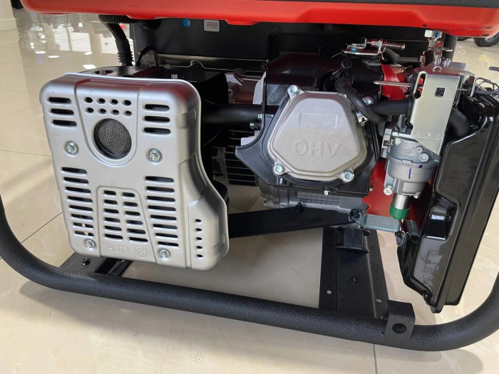 Бензиновый генератор A-iPower A5500EA с электростартером, 5кВт, 230В (20106) в зимнем шумозащитном кожухе 1200 с автозапуском (20106КА)